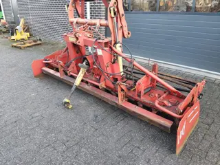 Lely  Terra 300-33 Rotorkopeg met Hefinrichting