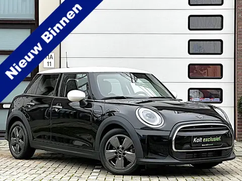MINI Mini 1.5 Cooper Classic Chili Turbo 136 PK 5 Deurs / Airco / Navigatie / Apple CarPlay / 16" 5 