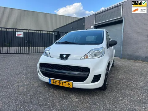 Peugeot 107 1.0-12V Accent ABS Airbags Airco Stuurbekrachtiging 5dsr APK NAP.