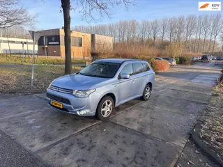Mitsubishi Outlander 2.0 PHEV Instyle Navi.Clima.Camera