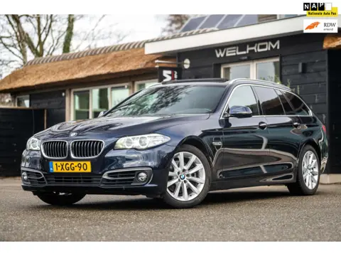 BMW 5-serie Touring 520d Last Minute Edition Panoramadak I Sportstoelen I Memory I Stoelverwarming I