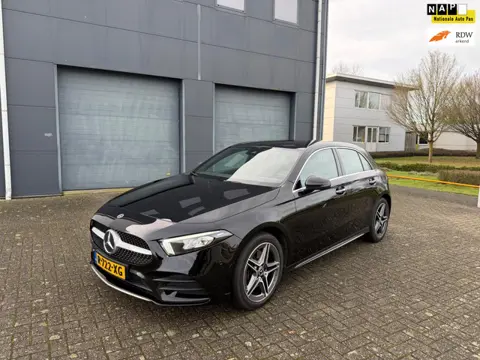 Mercedes-Benz A-klasse 250 e AMG Line 2022 Automaat
