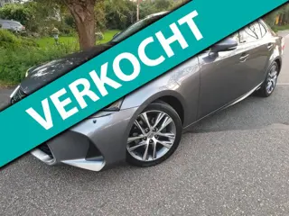 Lexus IS 300h Hybrid 2.5/Navi/Clima/ Lichte schade zie foto