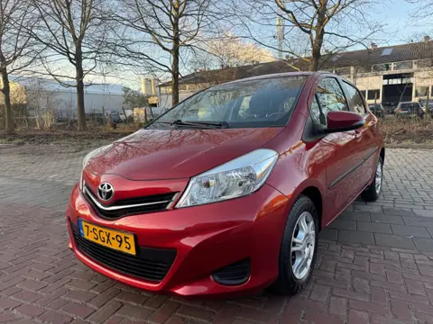 Toyota Yaris 1.0 VVT-i Now