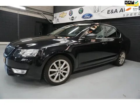 Skoda Octavia 1.6 TDI AUTOMAAT /PANORAMA / NAP /EX BPM €8495