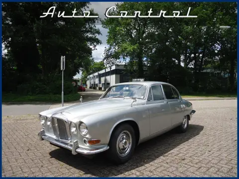 Daimler 420 Saloon Jaguar 1968 LHD