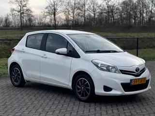Toyota Yaris 1.0 VVT-i Aspiration-Airco-Camera-Trekhaak-Nap
