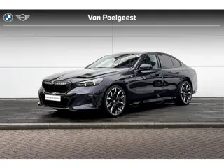BMW 5 Serie Sedan 550e xDrive M-Sport PRO | Trekhaak | Adaptive M-Onderstel | Panoramadak | Bowers &