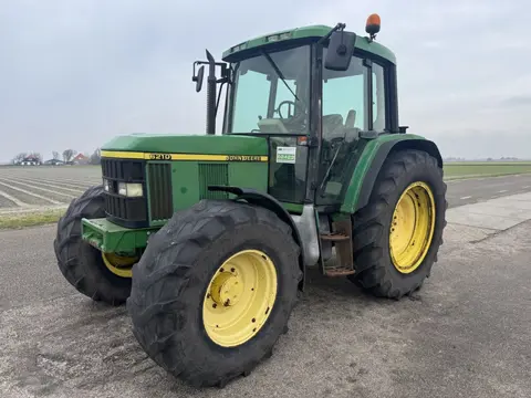 John Deere 6210