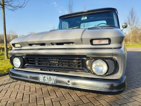 Chevrolet C10 PICK UP FLEETSIDE! 305 v8 700 AUT (bj 1962)
