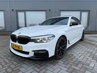 BMW 5-serie 540i High Executive // 500 PK // M-Pakket // Schuif.k dak //