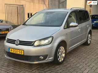 Volkswagen Touran 2.0 TDI Highline BlueMotion 7p. Aut. 140pk Navi Parksensor NAP