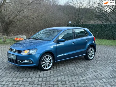 Volkswagen Polo 1.2 TSI Highline 110PK I 6BAK I ZEER MOOI I STOELVER I PDC