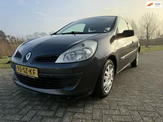 Renault Clio 1.2-16V Authentique nw apk !
