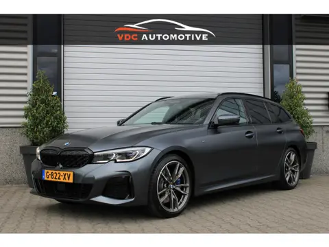 BMW 3-Serie Touring M340i xDrive First Edition Pano | Trekhaak | Camera | Comfort Access | Memory | 