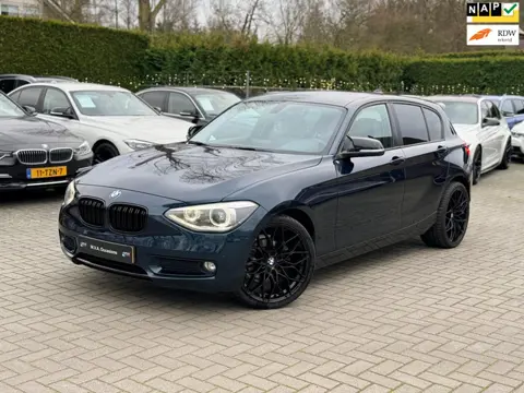 BMW 1-serie 116i Business Urban|Carplay|18 inch M|Navigatie|Cruise control|Climate control|Nette sta