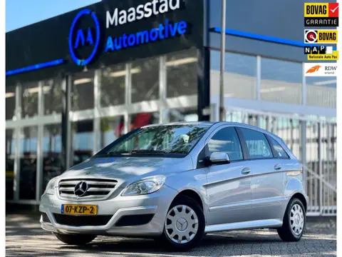 Mercedes-Benz B-klasse 160 Airco Navi APK lang Trekhaak Bluetooth Boekjes 2x sleutels Topstaat