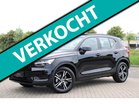 Volvo XC40 1.5 T3 R-Design l Pano l Blindspot l 360* Camera
