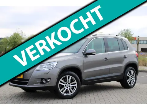 Volkswagen Tiguan 2.0 TSI Sport&Style 4Motion l Navi l PDC