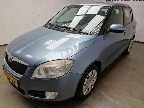 Skoda Fabia 1.4-16V Sport AIRCO ! MET NIEUWE APK ! RIJD PERFECT !