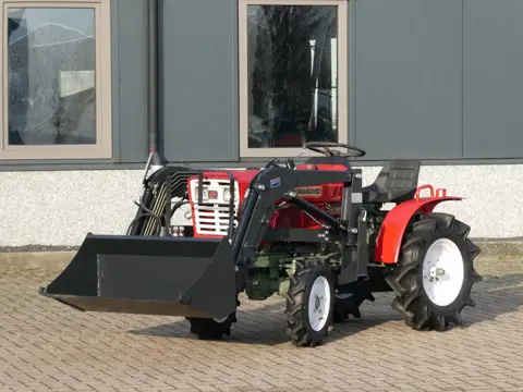 Yanmar YM1401 4wd / 935 Draaiuren / Voorlader