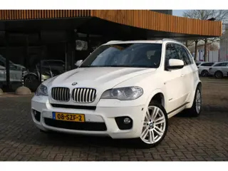 BMW X5 XDrive50i High Executive 4.4V8 M-pakket 7-Zits ACC Pano Lane Standkachel Keyless