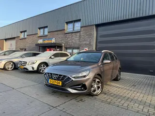 Hyundai i30 Wagon 1.5 T-GDi MHEV Premium | 1E EIGENAAR | 12MND GARANTIE | LED | CARPLAY | SCHUIFDAK 