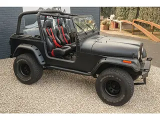 Jeep Wrangler 4.0i CJ7 Conversion Flatblack Beast