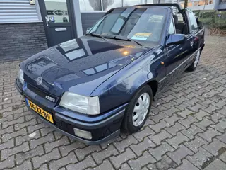 Opel KADETT-E-CABRIO C2.0NE GSI OPNIEUW GESPOTEN (bj 1990)
