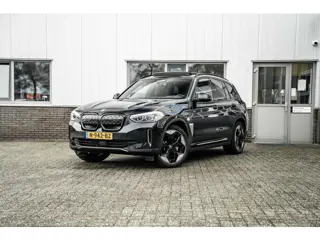 BMW iX3 Executive 80 kWh | Leder | Pano | AppleCarplay | Camera