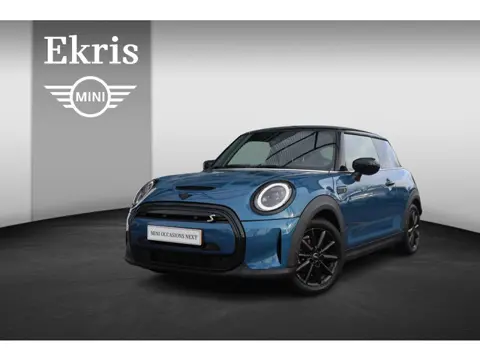 MINI 3-deurs Electric | Comfort Access / Parkeersensoren achter / Stoelverwarming