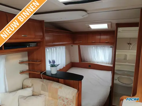 Hobby Excellent 410 SFE Lengtebed Zit Tent Toilet