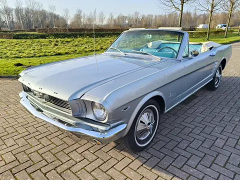 Ford Mustang CONVERTIBLE C CODE (bj 1966, automaat)