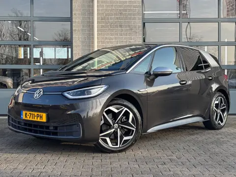 Volkswagen ID.3 First Plus 58 kWh|SOH 92%|4NIEUWE BANDEN|IQ LIGHT|