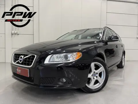 Volvo V70 T4 Nordic+ aut. TREKHAAK/ZWART LEER/XENON/NAVI/ECC/CRUISE/STOELVERWARMING/DAKRAILS/PARKEER