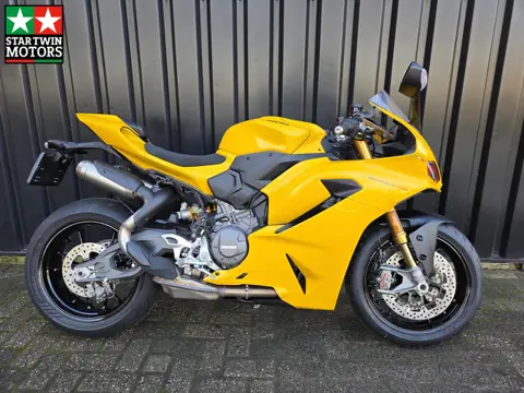 Ducati Panigale V2S Yellow