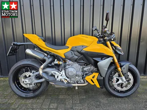Ducati Streetfighter V2S Yellow