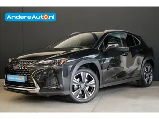 Lexus UX 250h Preference Line |facelift|stoelverwarming|dodehoek|parkeersensoren|dealer onderhouden|