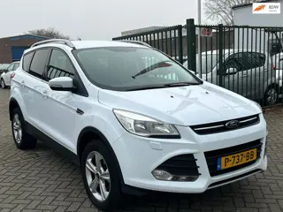 Ford Kuga 1.5 Titanium 1e eigenaar navigatie stoelverwarming cruis control