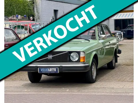 Volvo 242 2.0 L unieke vroege 242, handgeschakeld, 74.500km gelopen, topstaat