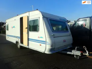 Adria 5208 met kenteken 2001