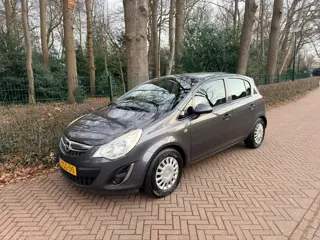 Opel Corsa 1.2-16V Edition Goed onderhouden