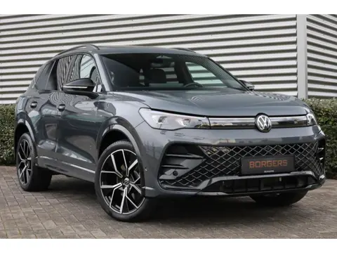 Volkswagen Tiguan eHybrid 272PK R-line l Leder l H&K l Trekhaak l 20