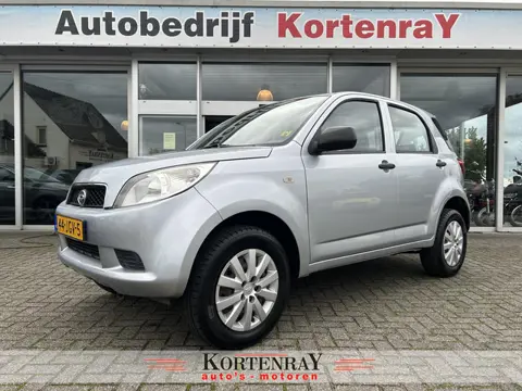 Daihatsu Terios 1.5-16v .2e paasdag open van 10:30 tot 15:00 uur! /airco/trekhaak/goed onderhouden/v