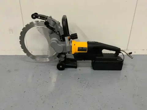 Ultra Force Equipment DC8400 - Muurzaagmachine in koffer