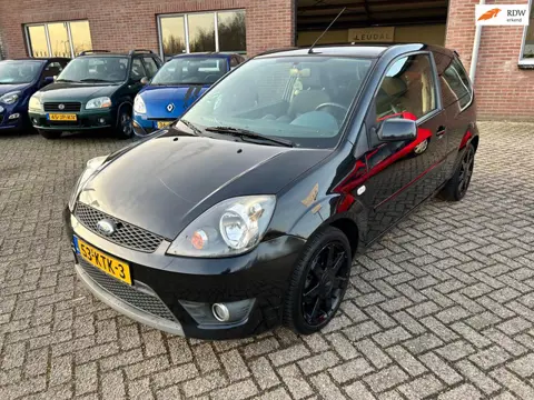 Ford Fiesta 1.3-8V Style // Airco // APK 28-2-2027 !!