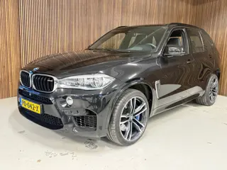 BMW X5 M - Nwe motor BMW dealer onderhouden