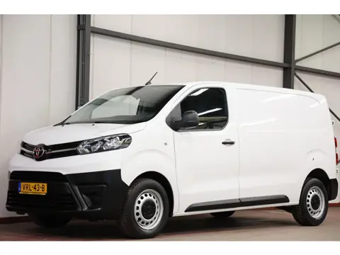 Toyota PROACE Worker 2.0 D-4D L2H1 2500KG TREKVERMOGEN