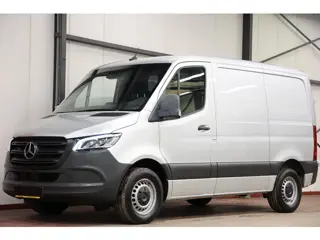 Mercedes-Benz Sprinter 317 1.9 CDI L1H1 170PK 2000KG TREKVERMOGEN