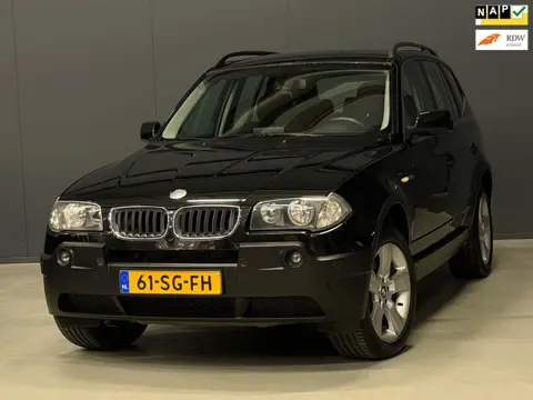 BMW X3 2.0i Introduction NAVI/CRUISE/PDC | NETTE AUTO !